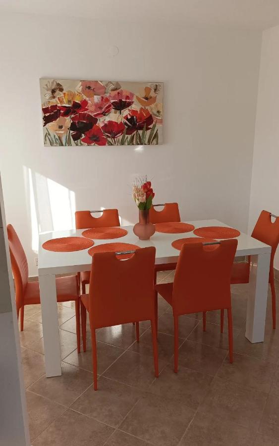 Family Apartments Tomy Punat Buitenkant foto