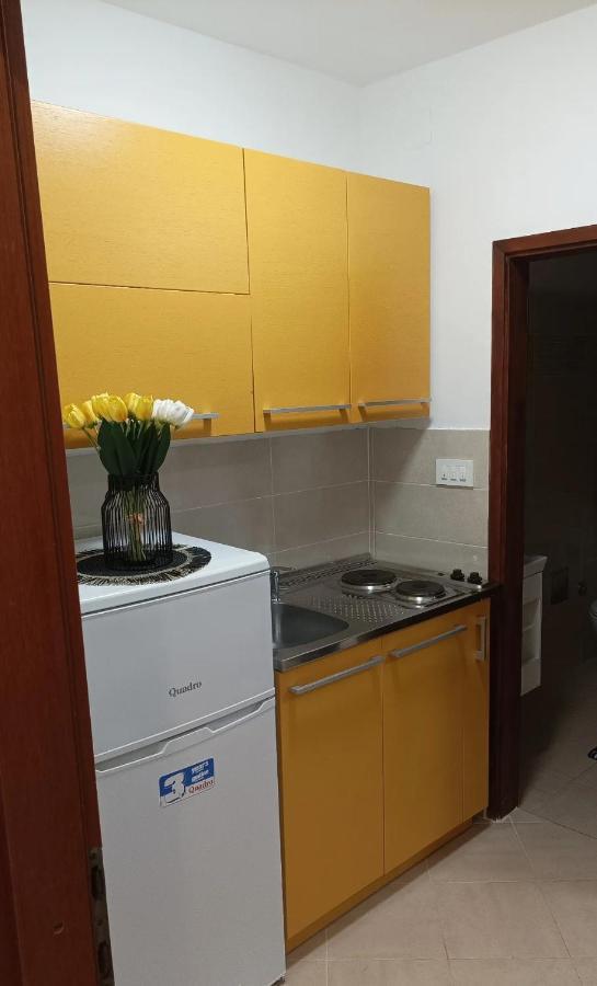 Family Apartments Tomy Punat Buitenkant foto