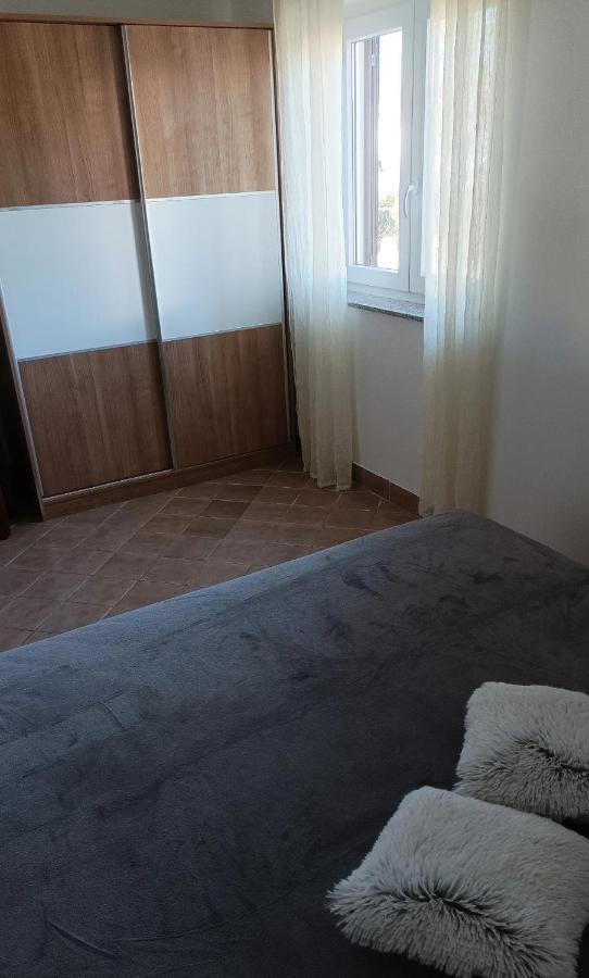 Family Apartments Tomy Punat Buitenkant foto