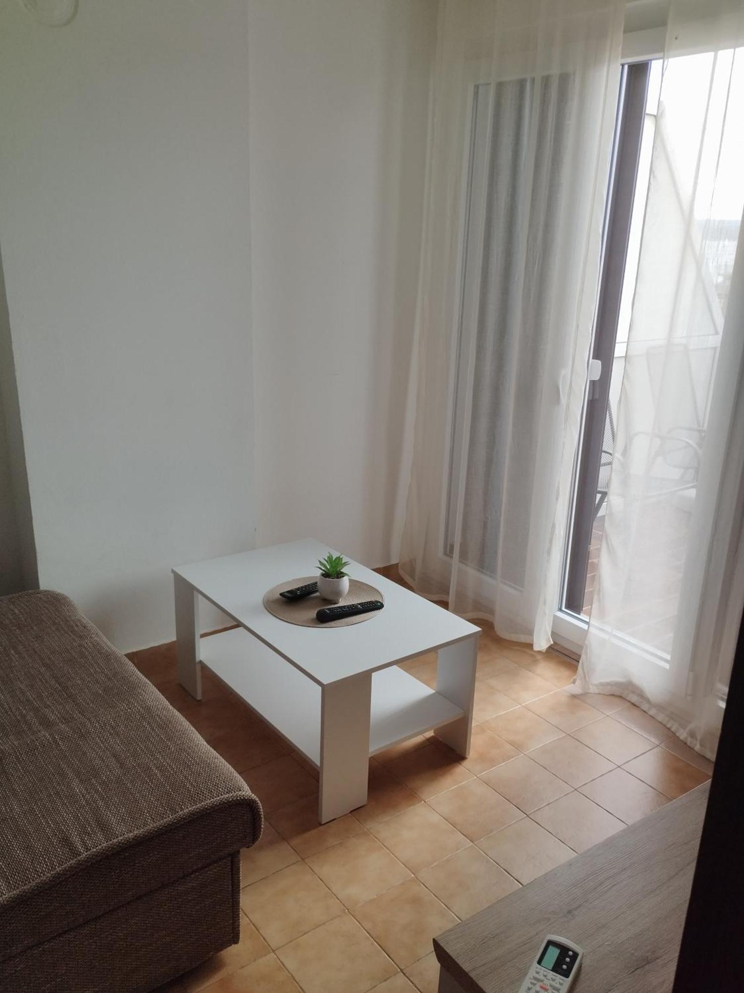 Family Apartments Tomy Punat Buitenkant foto
