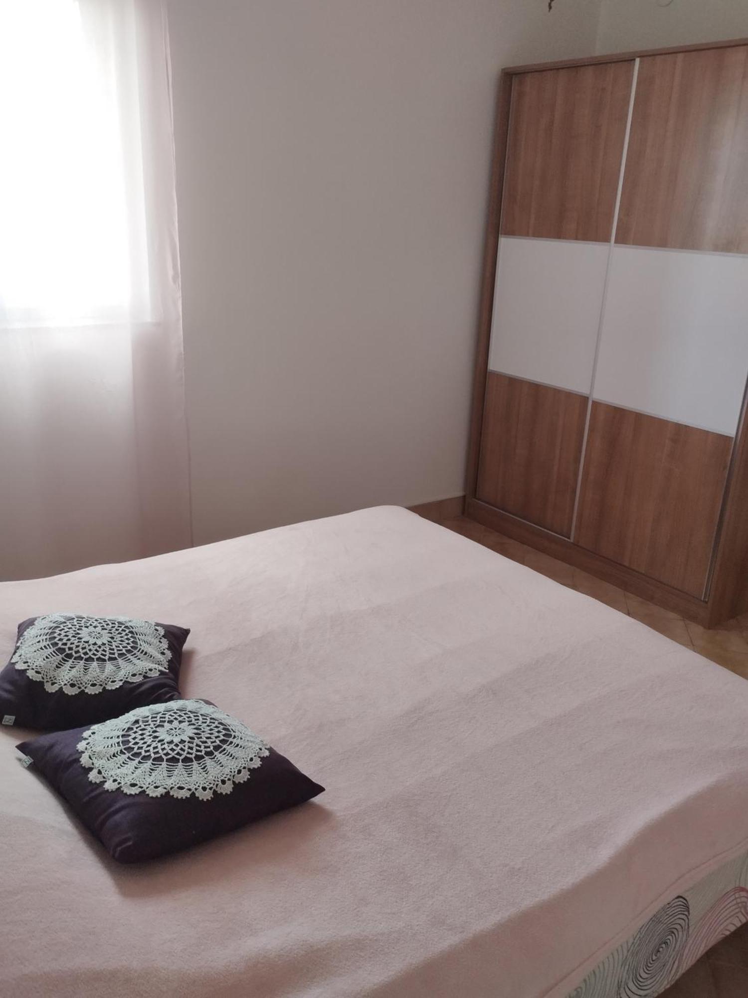 Family Apartments Tomy Punat Buitenkant foto